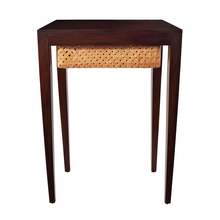  752001 - ACCENT TABLE